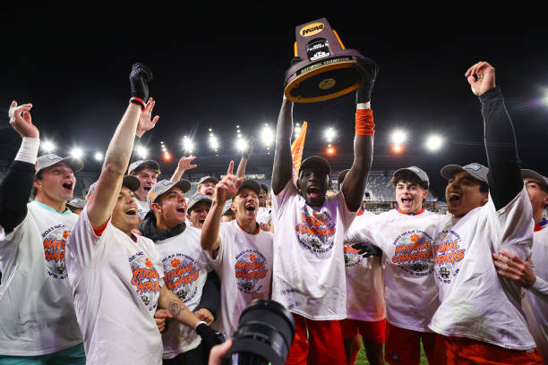 萨的财务危 萨的财务危